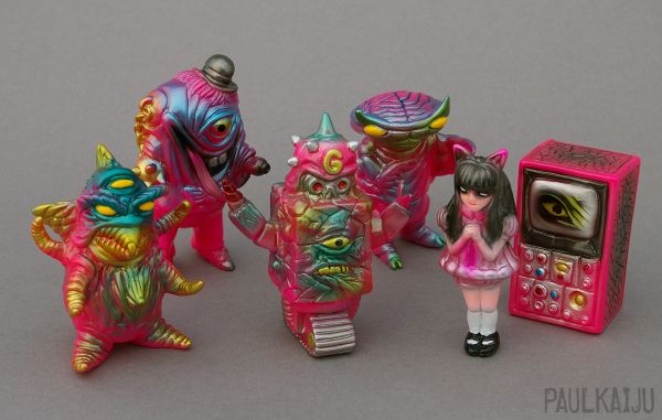 imagepaulkaiju-gobogang-pink.jpg