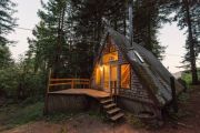 amazing-tiny-a-frame-cabin-in-the-redwoods-01-600x400.jpg