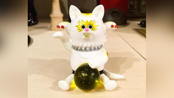 Sofubi Cat by T9G Maneki Neko Sofubi by T9G