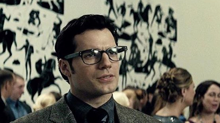 Cleon Peterson Paintings in "Batman v Superman" Cleon Peterson Paintings in "Batman v Superman"